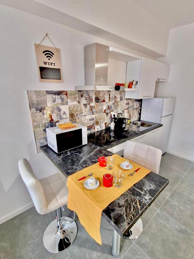 Friendlyhouse Lägenhet Bologna Exteriör bild